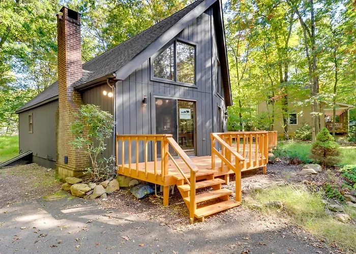 Bright And Modern Poconos Cabin Community Beach!