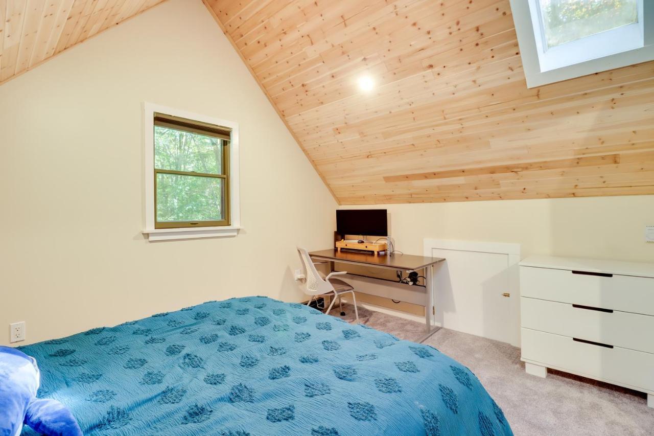 Bright And Modern Poconos Community Beach! Albrightsville