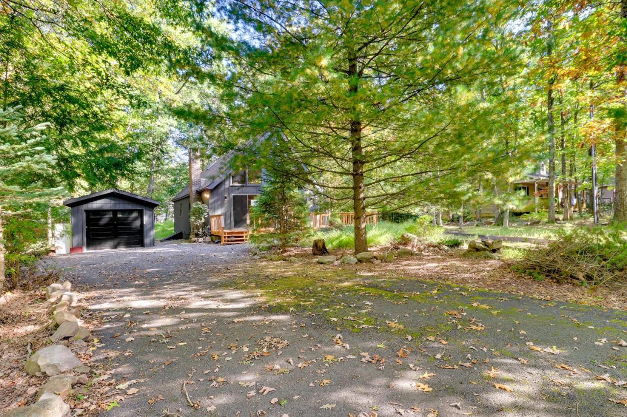 Holiday home Bright And Modern Poconos Community Beach!